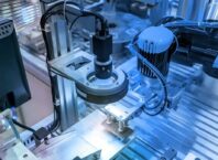 Системы машинного обучения для роботизированного контроля в производстве: обзор